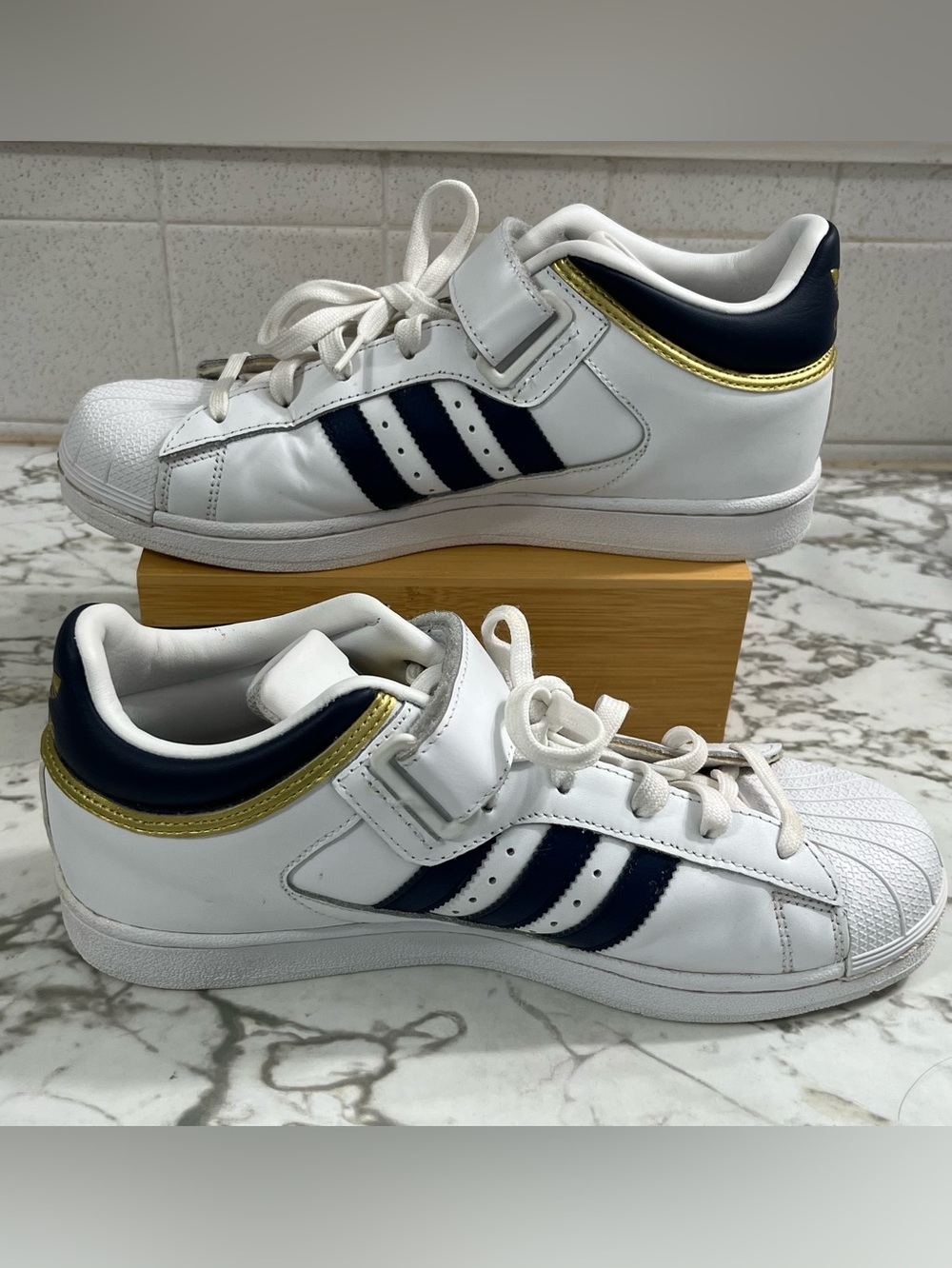 Adidas Pro Shell White Navy Blue Gold Mid Sneakers Men's 7.5 BY4383 EUC